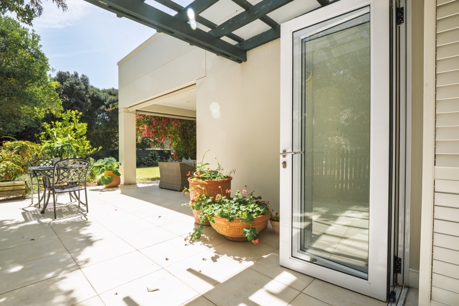 4 Bedroom Property for Sale in Leisure Isle Western Cape